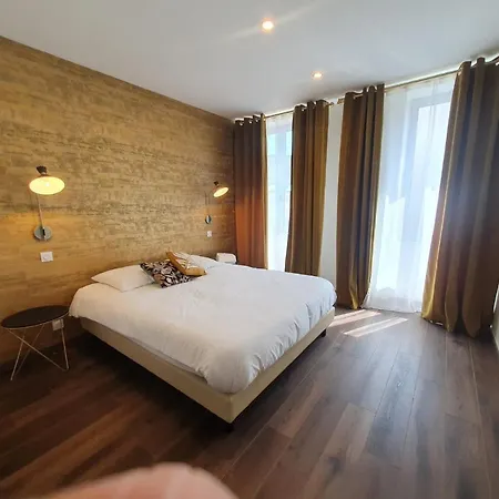Legend Majestic - 3 Chambres - Parking Prive Gratuit - Centre Ville - Quai De Saone - Gare - Fibre Mâcon Exterior foto