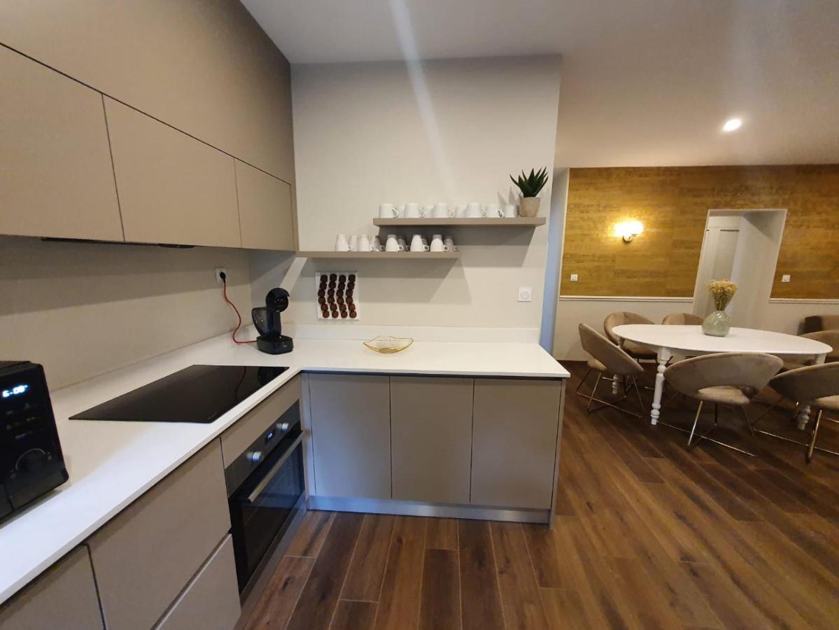 Apartment Legend Majestic - 3 - Parking Prive Gratuit - Centre - Quai De Saone - Gare - Fibre