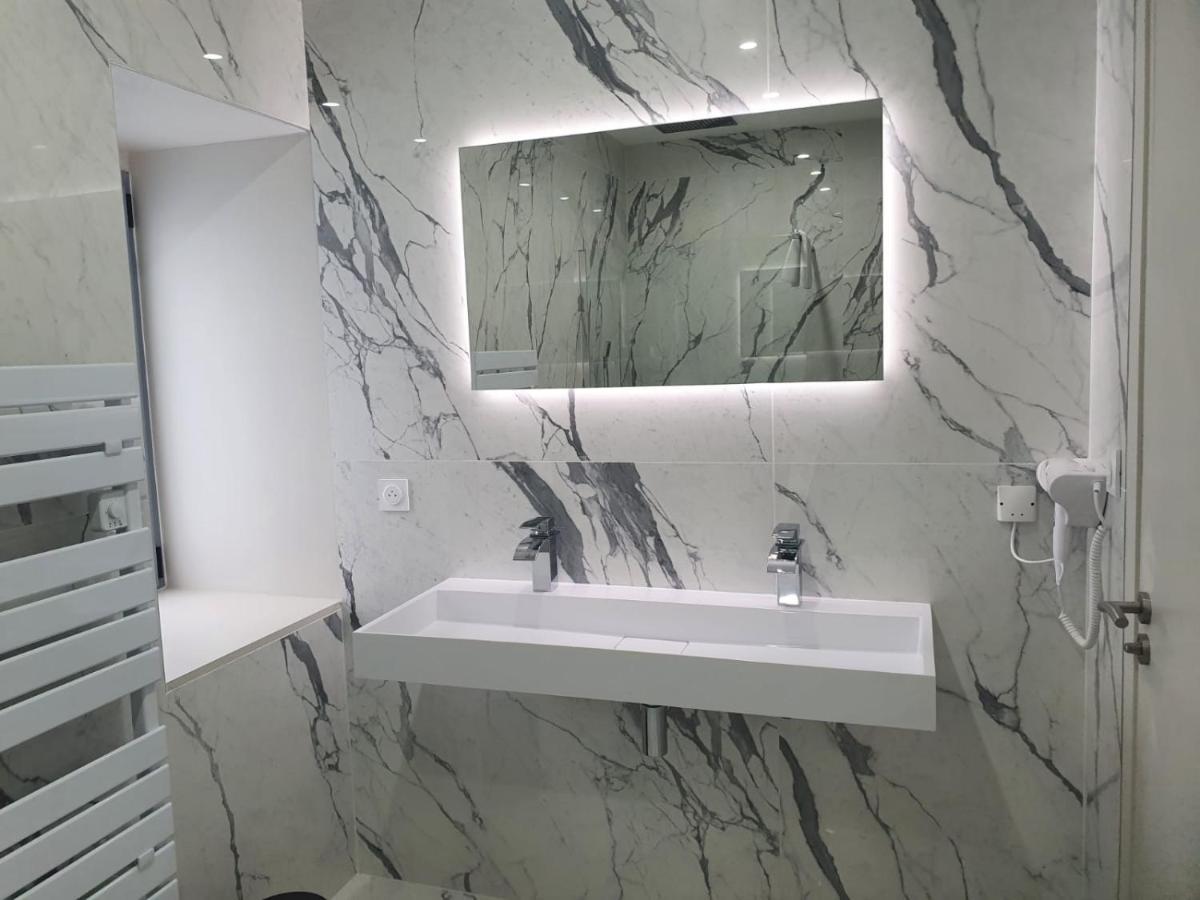 Apartment Legend Majestic - 3 - Parking Prive Gratuit - Centre - Quai De Saone - Gare - Fibre