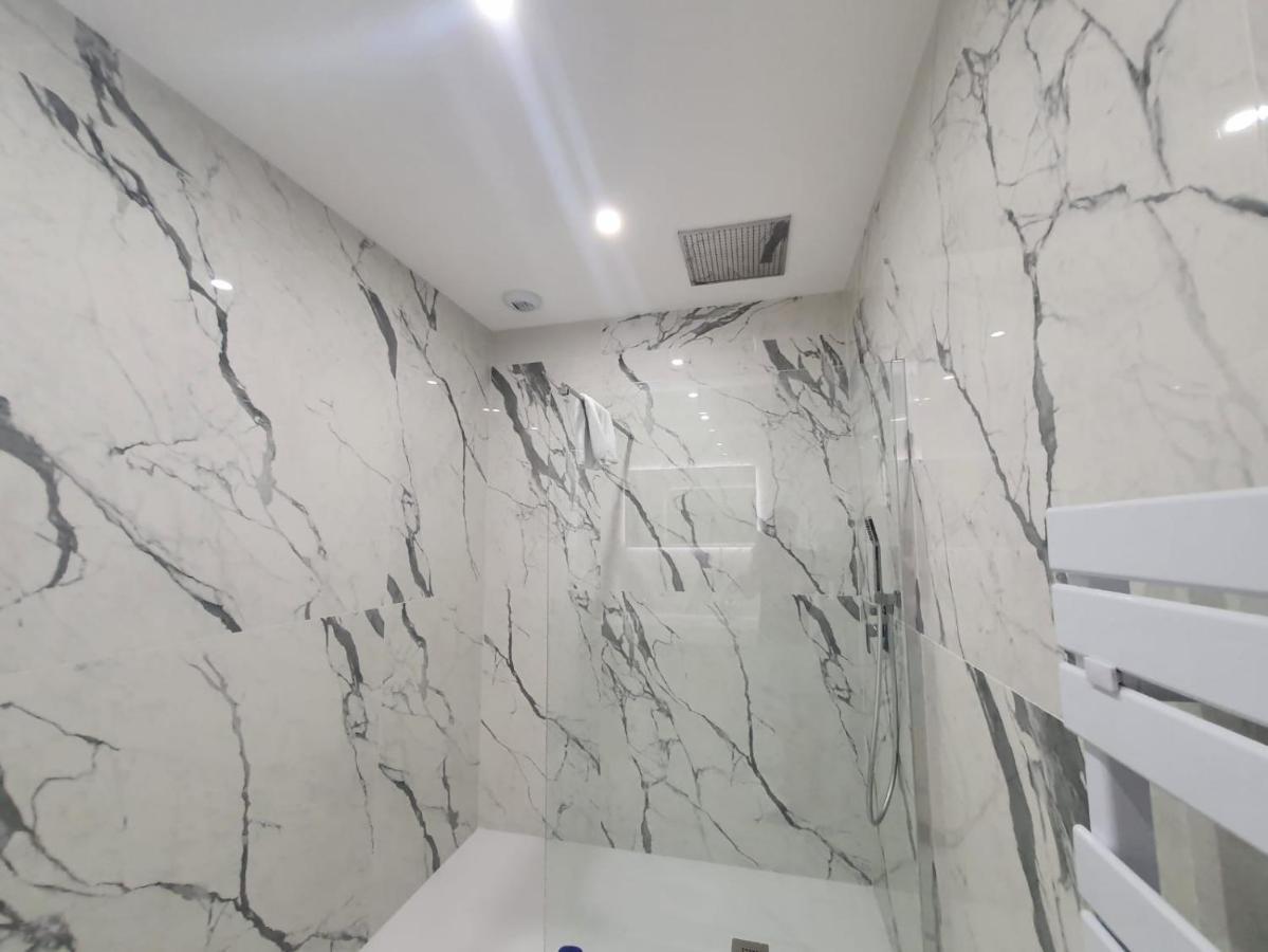 Apartment Legend Majestic - 3 - Parking Prive Gratuit - Centre - Quai De Saone - Gare - Fibre *